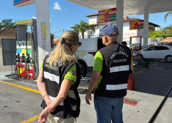 PROCON/SC faz operação e autua postos de combustíveis da Grande Florianópolis