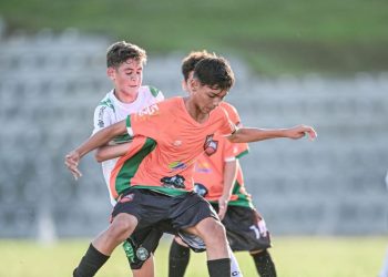 Atleta batistense jogará na base do Camboriú