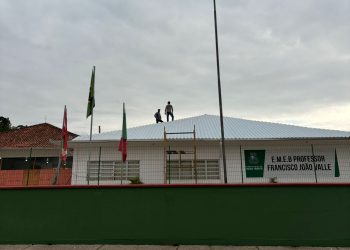 Reforma do telhado melhora estrutura da Escola Francisco João Valle, no bairro Trinta Réis, em Nova Trento