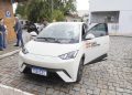 Saúde de Tijucas recebe primeiro veículo 100% elétrico da frota municipal