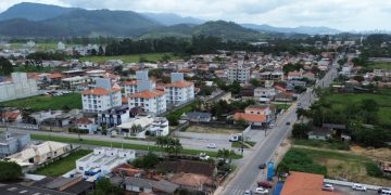 Prefeitura de Tijucas solicita melhorias no sinal de telefonia e internet à ANATEL