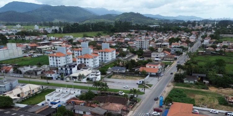 Prefeitura de Tijucas solicita melhorias no sinal de telefonia e internet à ANATEL