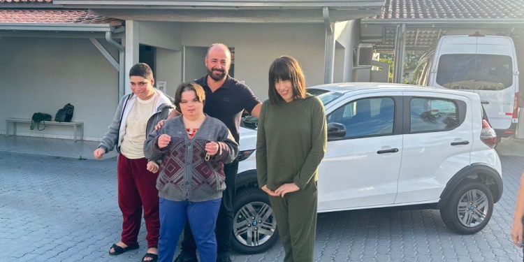 Apae de São João Batista entrega premiações aos vencedores do Show de Prêmios