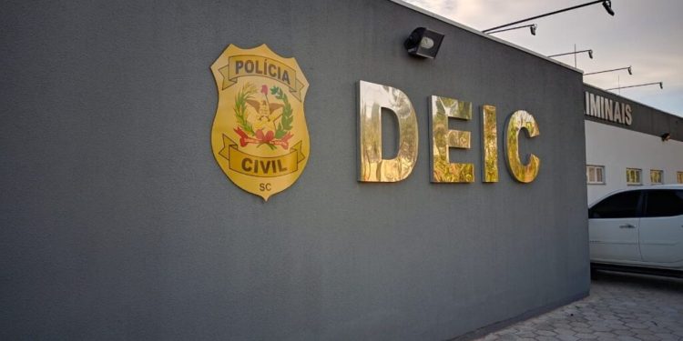 Operação Pitágoras contra organização criminosa especializada em furtos, roubos e adulteração de veículos na região da Grande Florianópolis