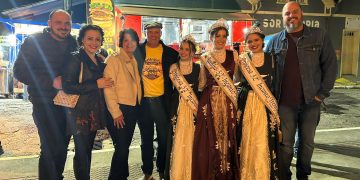 Realezas da 32ª Incanto Trentino participam da 29ª Festa do Queijo e do Mel, em Angelina