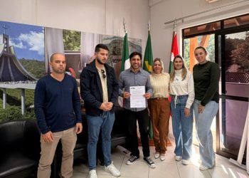 Assinada Ordem de Serviço para cobertura da quadra do CMEI em Nova Trento