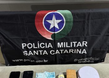 Polícia Militar de Santa Catarina atende ocorrência de tentativa de furto e tráfico de drogas em estabelecimento de Canelinha