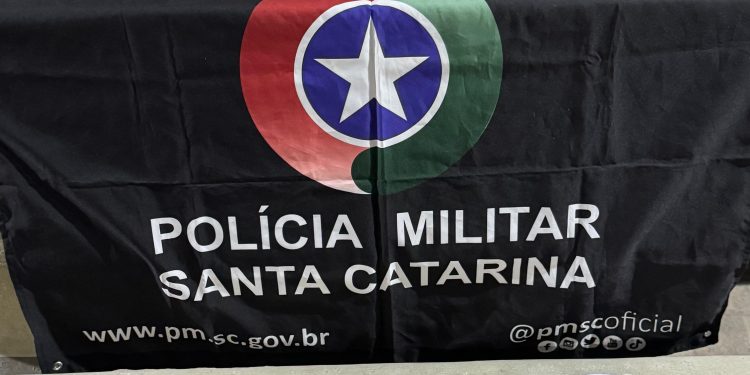 Polícia Militar de Santa Catarina atende ocorrência de tentativa de furto e tráfico de drogas em estabelecimento de Canelinha