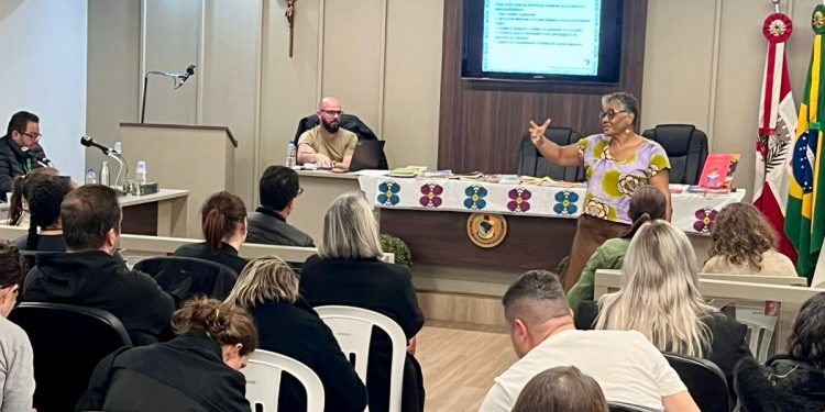 São João Batista sedia capacitação regional sobre equidade e educação para relações étnico-raciais