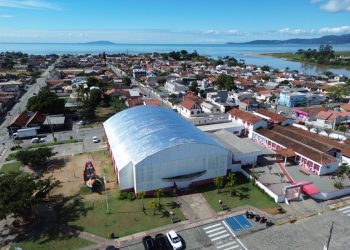 Ordem de Serviço é assinada para reforma do Ginásio João Madalena, em Tijucas