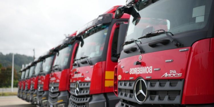 Corpo de Bombeiros de SC recebe 56 caminhões na maior renovação de frota da história do Estado