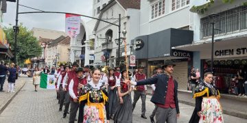 Com Realezas, Música e Tradição, Nova Trento Brilha na 31ª Festitália Blumenau