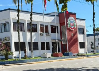 Prefeitura de São João Batista antecipa pagamento da primeira parcela do 13º salário