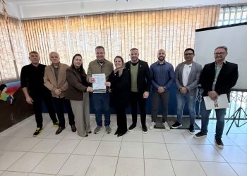 Prefeitura de São João Batista assina ordem de serviço para construção de 30 moradias populares via programa Casa Catarina