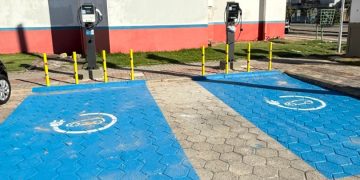 São João Batista recebe estação da Celesc para recarga de veículos elétricos