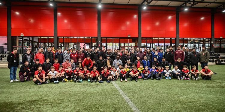Escolinhas de futebol de campo da Fube terão a parceria do Athletico Paranaense