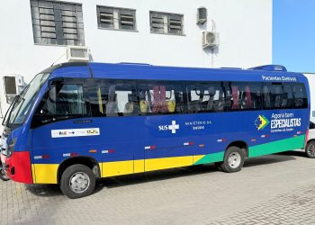 Saúde de São João Batista é contemplada com novo micro-ônibus para transporte de pacientes
