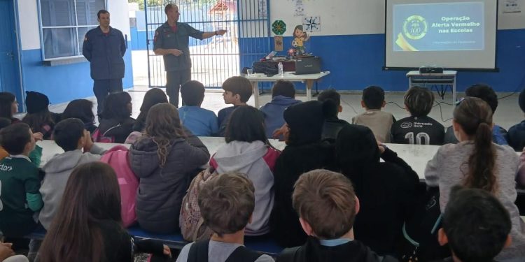 Corpo de Bombeiros Militar de SC inicia “Operação Alerta Vermelho” para prevenir incêndios domésticos através da educação infantil