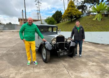 Luciano Hang adquire carro histórico do Cônsul Carlos Renaux para integrar acervo da Casa do Cônsul