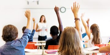 Escolas particulares de SC contestam mudança nas férias escolares durante a Copa Feminina de 2027