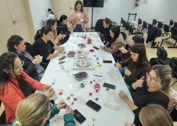 Professores da Educação Infantil participam de mais um encontro do Pro-LEEI em Nova Trento