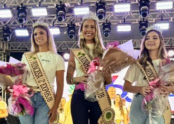 Thamyres Alexia Fuchs de Couto é coroada Rainha da 2ª ExpoSJB