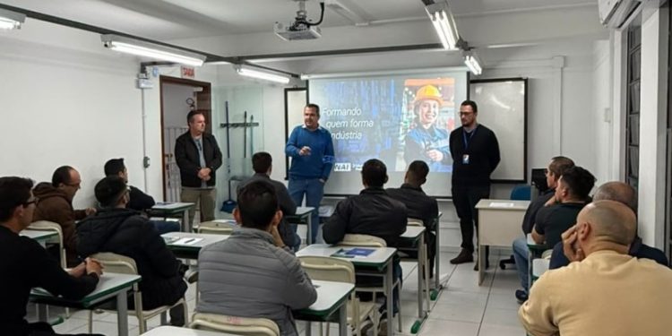 Cursos profissionalizantes gratuitos na área de climatização têm início em São João Batista