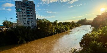 Prefeitura de São João Batista obtém autorização para desassoreamento e dragagem do Rio Tijucas