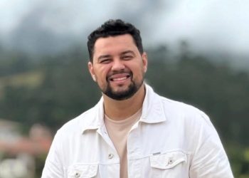 Cantor grava clipe sobre o Caminho do Louvor e destaca o Ramal Padre Léo em SJB