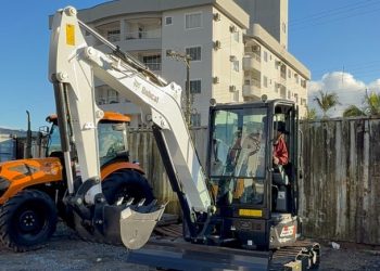 Sisam adquire nova miniescavadeira Bobcat