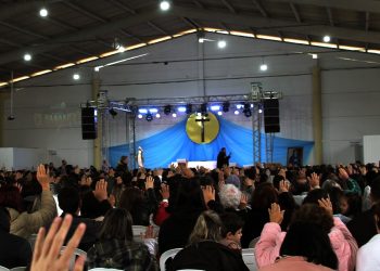 Kairós ‘Clamando por Curas’ com Padre Mário Sartori reunirá centenas de fiéis
