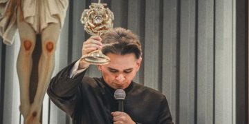 São João Batista abrirá passagem pelo Caminho do Louvor de relíquia de primeiro grau de São Carlo Acutis