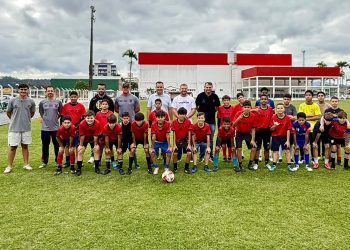 Escola de Futebol Furacão Fube ultrapassa 120 alunos inscritos e abre novas turmas