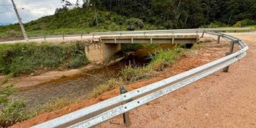 Prefeitura de São João Batista conclui instalação de defensas metálicas em pontes do interior