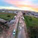 Bloqueio nos dois sentidos da Avenida José Manoel Reis é realizado para avanço das obras de drenagem em Tijucas