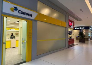 Trabalhadores dos Correios entram em greve em todo o país