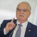 Fachin procura ministros e mostra disposição para punir Moraes