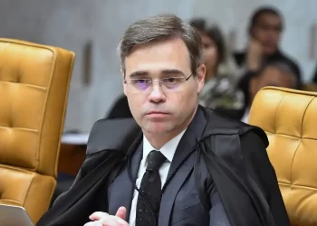 Mendonça vai relatar ação de Renan Santos contra reajuste do Bolsa Família