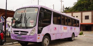 Ônibus Lilás reúne mulheres em ação de informação, acolhimento e conscientização em Nova Trento