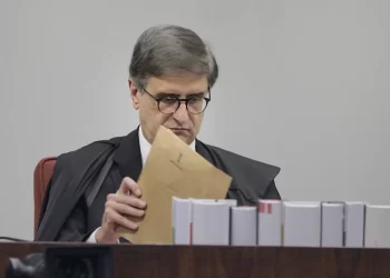 Procurador-Geral da República Paulo Gonet e família aparecem 33 vezes em investigação que ele pede nulidade