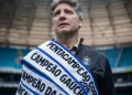 Grêmio demite Luis Castro e acerta a volta de Renato Gaúcho
