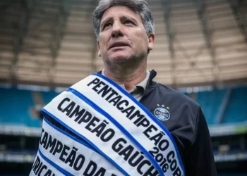 Grêmio demite Luís Castro e acerta a volta de Renato Gaúcho