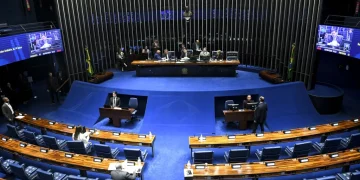 Senado deve votar nesta quarta PEC que acaba com a escala 6×1